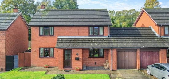 4 bed detached house for sale