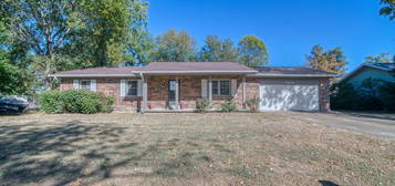 1125 W 31st Terrace Ter, Parsons, KS 67357