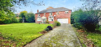 5 bed detached house for sale