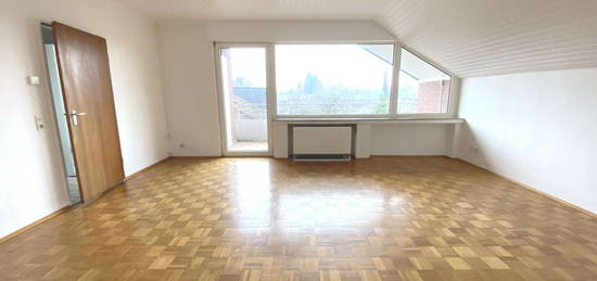 Appartement mit Balkon (++WBS ERFORDERLICH++) im Dachgeschoss