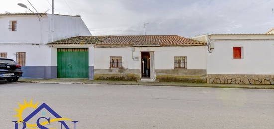 Chalet adosado en venta en calle de Joaquin Garcia de la Torre