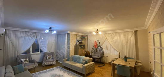 Batıkent de 3 cepheli köşebalı daire