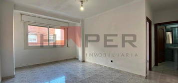 Piso en venta en Urgell, Centre