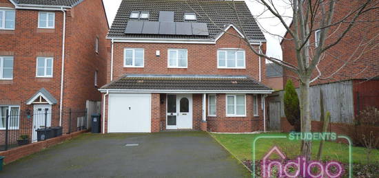 Property to rent in Galingale View, Newcastle-Under-Lyme ST5