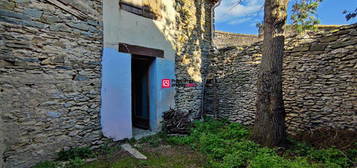 Maison en pierre, 3 chambres avec cour