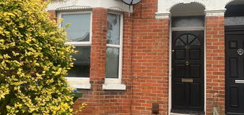 Terraced house to rent in Oakley Road, Southampton SO16