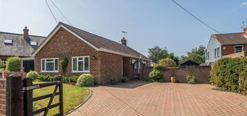 3 bed detached bungalow for sale