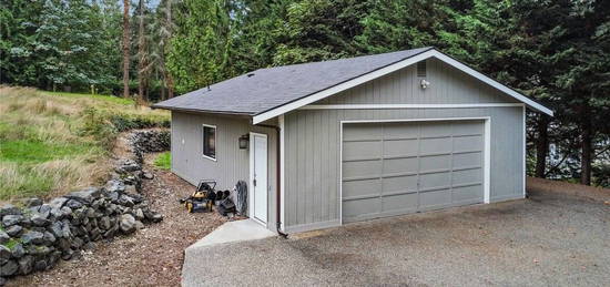 20120 1/2 3rd St E, Lake Tapps, WA 98391