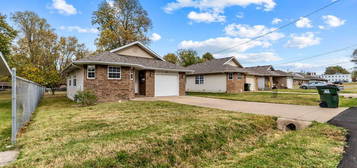 295 W Olive St, Republic, MO 65738