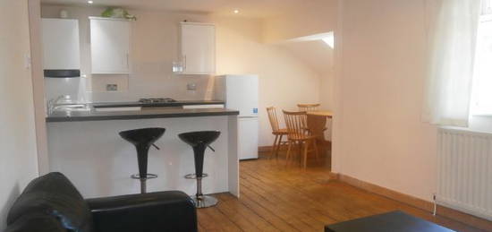 2 bed flat to rent