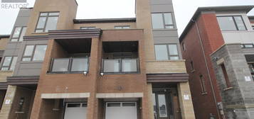 MAIN - 102 HILTS DRIVE, Richmond Hill, Ontario