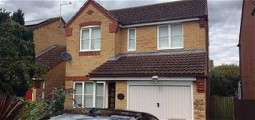 Detached house to rent in Hay Close, Rushden NN10