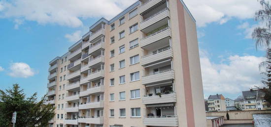 Gepflegte Etagenwohnung mit Balkon in zentraler Lage - Erbbaurecht