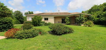 Maison  à vendre, 7 pièces, 5 chambres, 241 m²