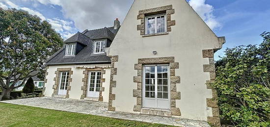 Maison 6 pièces 230 m²