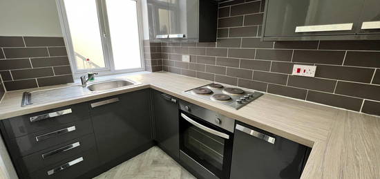 2 bed flat to rent