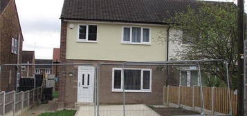 3 bed semi-detached house to rent