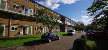 Maisonette to rent in The Ridgeway, St.Albans AL4