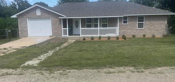 7176 S Wall St, Birch Tree, MO 65438