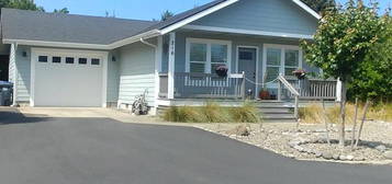 216 Seashore St SW, Ocean Shores, WA 98569