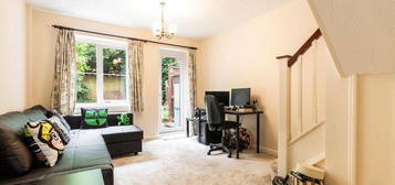 1 bedroom semi-detached house to rent