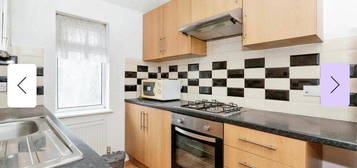 Maisonette to rent in Ashwood Avenue, Uxbridge UB8