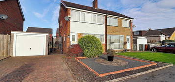 3 bedroom semi-detached house for sale