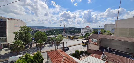 Arnavutkoy Merkezde Metro Durağı Karşısında 3+1 Satılık Dubleks