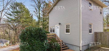 31 Ivy St N, Asheville, NC 28804