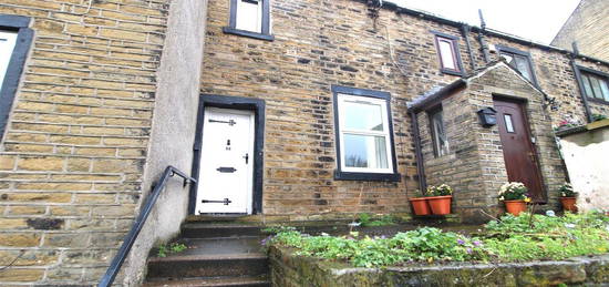 Terraced house to rent in Yates Lane, Milnsbridge, Huddersfield HD3