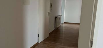 Freundliche und gepflegte 4-Zimmer-Dachgeschosswohnung in Leipzig