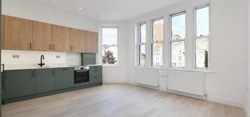 Flat for sale in Flat 3, Mitcham Road, Tooting, London SW17