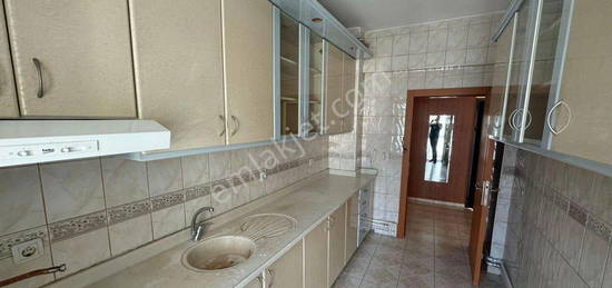 LEVENT'TEN HRRYET CADDE ZERNDE,3+1,KATTA, N CEPHE, KOMBL 120 M2