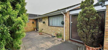 3 bed detached bungalow for sale