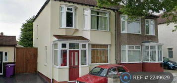 3 bedroom semi-detached house