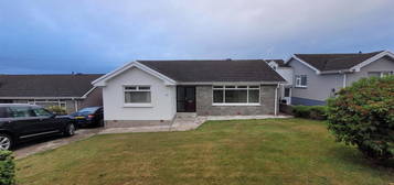 Bungalow to rent in Silverstream Drive, Hakin, Milford Haven SA73