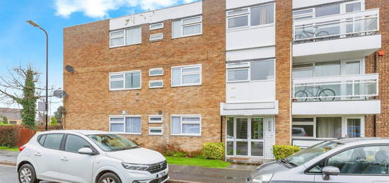 Flat for sale in Arundel Court, Langley, Slough SL3