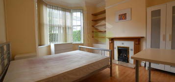 4 bedroom terraced house