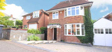 5 bed detached house to rent