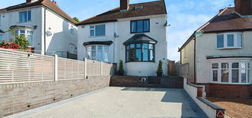 3 bed semi-detached house for sale