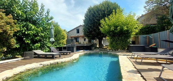 Maison 115 m² avec piscine, sur terrain constructible 5900 m²