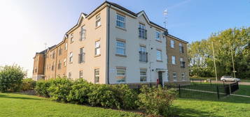 Flat for sale in Limestone Grove, Houghton Regis, Dunstable LU5