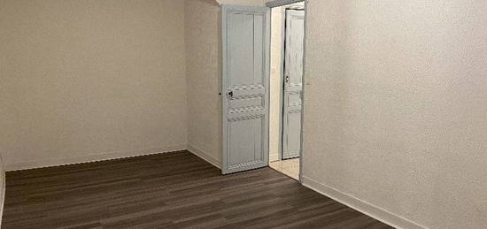 Appartement  à louer, 2 pièces, 1 chambre, 42 m²