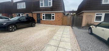 3 bedroom semi-detached house