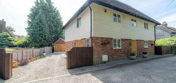 3 bed detached house to rent