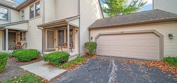 1071 Cypress Ln, Gahanna, OH 43230