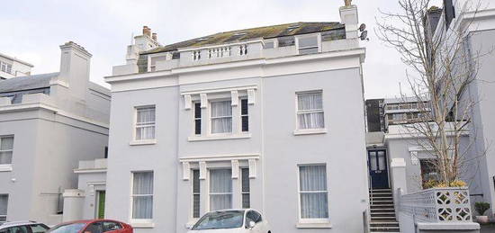 Flat to rent in Lockyer Street, Plymouth PL1