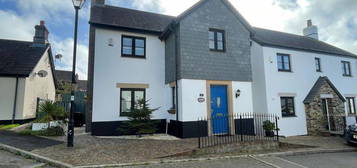 3 bed semi-detached house for sale