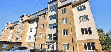 Flat to rent in Primrose Place, Isleworth TW7