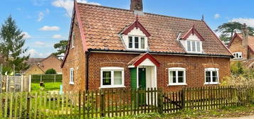 2 bedroom detached house for sale